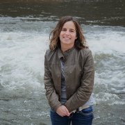 Mindy A. - River Falls Babysitter