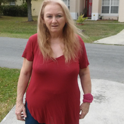 April B. - Kissimmee Babysitter