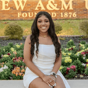 Gabrielle M., Pet Care Provider in Houston, TX with 8 years paid experience