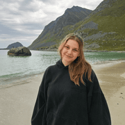Ulyana S., Pet Care Provider in Kent, WA with 4 years paid experience
