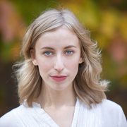 Laura R. - Evanston <span class="translation_missing" title="translation missing: en.application.care_types.child_care">Child Care</span>