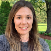Elizabeth H., Pet Care Provider in Martinsville, IN 46151 with 1 year paid experience