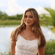 Alexandra L., Babysitter in North Prairie, WI 53153 with 4 years of paid experience