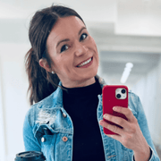 Stephanie R., Babysitter in 78669 with 15 years of paid experience