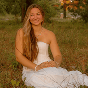 Mel W., Babysitter in 28582 with 3 years of paid experience