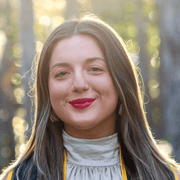 Savanna B., Pet Care Provider in Orlando, FL with 4 years paid experience