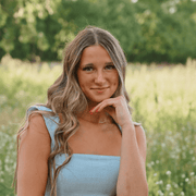 Sara R., Child Care in Silver Creek, MN 55380 with 2 years of paid experience