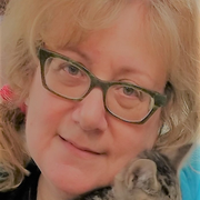 Lori S., Pet Care Provider in New York, NY 10011 with 20 years paid experience
