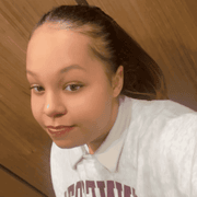 Makenzie M., Babysitter in Minneapolis, MN with 5 years paid experience