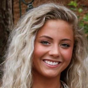 Olivia M. - Suwanee Nanny