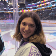 Magnolia U., Babysitter in Lynnwood, WA with 4 years paid experience