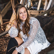 Anna W. - Silver Point Babysitter