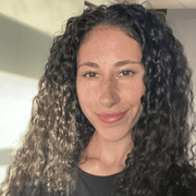 Alexandra D., Babysitter in Lindenhurst, NY 11757 with 10 years of paid experience