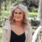 Cheyenne  R., Babysitter in 27017 with 3 years of paid experience