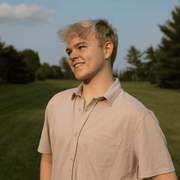 Lincoln H., Babysitter in Hallam, NE 68368 with 7 years of paid experience