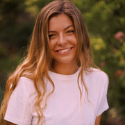 Mackenzie C., Child Care in Carver, MN 55315 with 5 years of paid experience